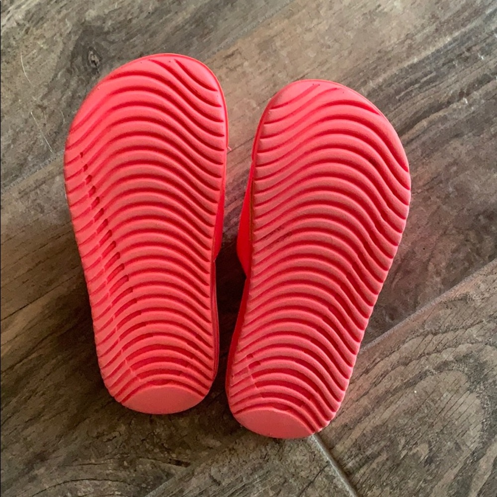 Nike slides - Picture 2 of 2